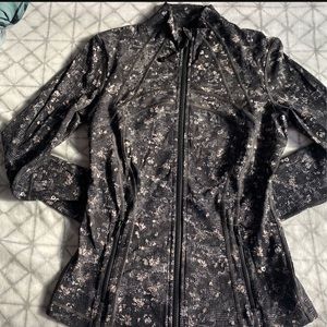 LULULEMON define jacket size 6